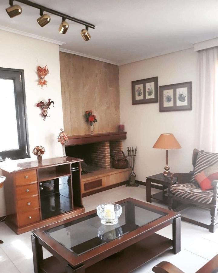 Fantastic Villa, A 5 Minute Drive From The Beach! Athen Eksteriør billede